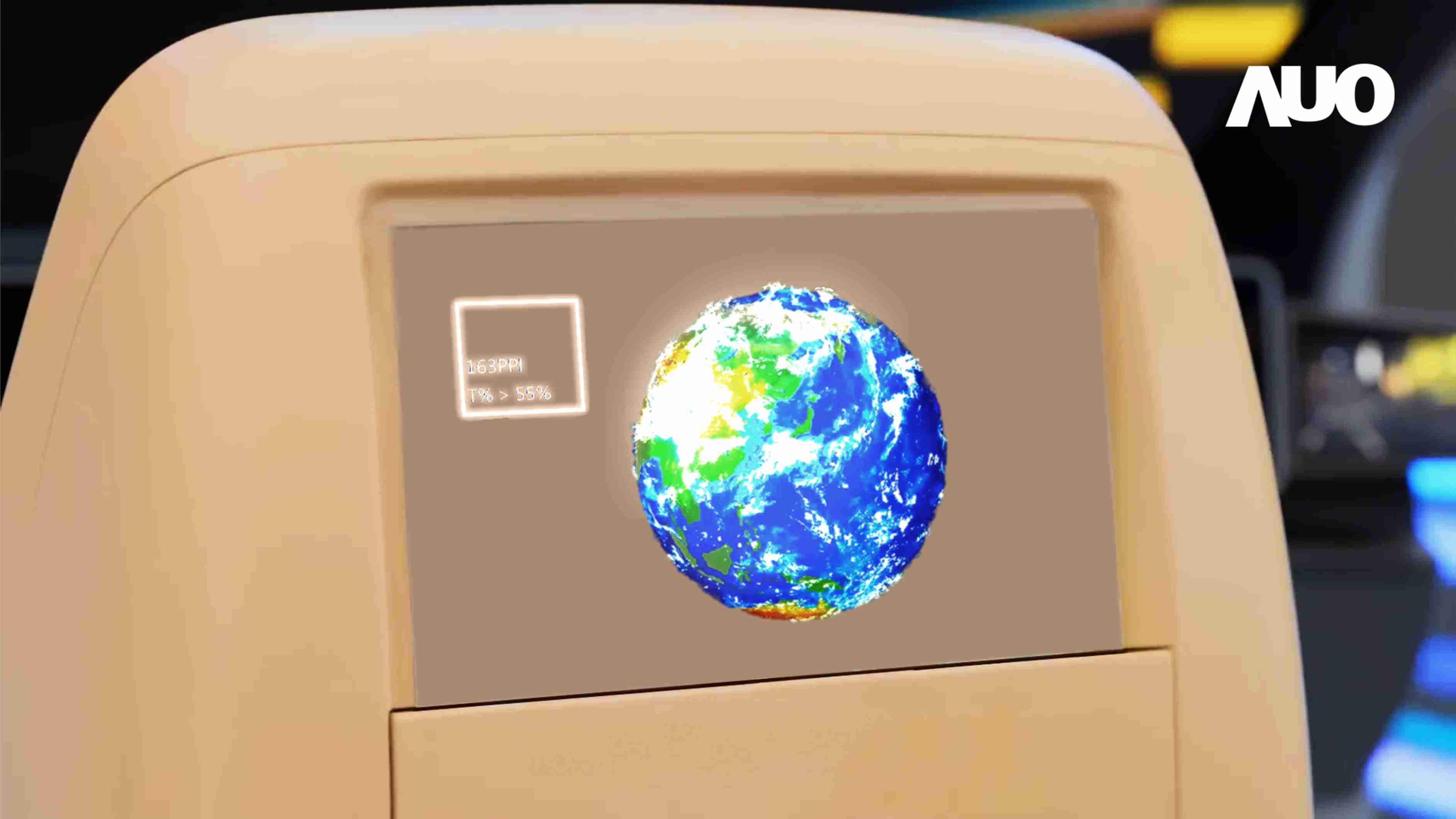 尊时凯龙突破设计与制程挑战，，推出全球最高分辨率163ppi的13.5吋透明Micro LED面板，，，，并积极布局智能车市场，，，以期拓展透明显示应用的可能性